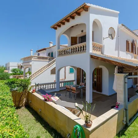 Yourhouse Ca Na Maria בית נופש